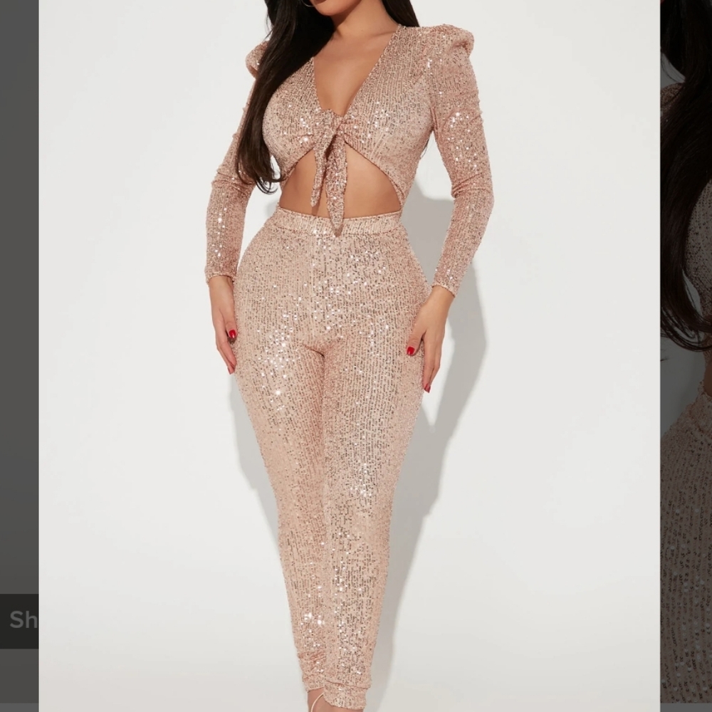Fashion Nova Rose Gold Sequin Tie-Front Jumpsuit | Size Small ✨